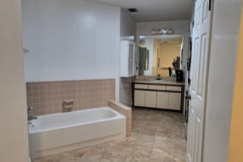 Copropriété à vendre à Winter Haven, Floride: 2 chambres, 86.4 m2 № 2097636 - photo 25