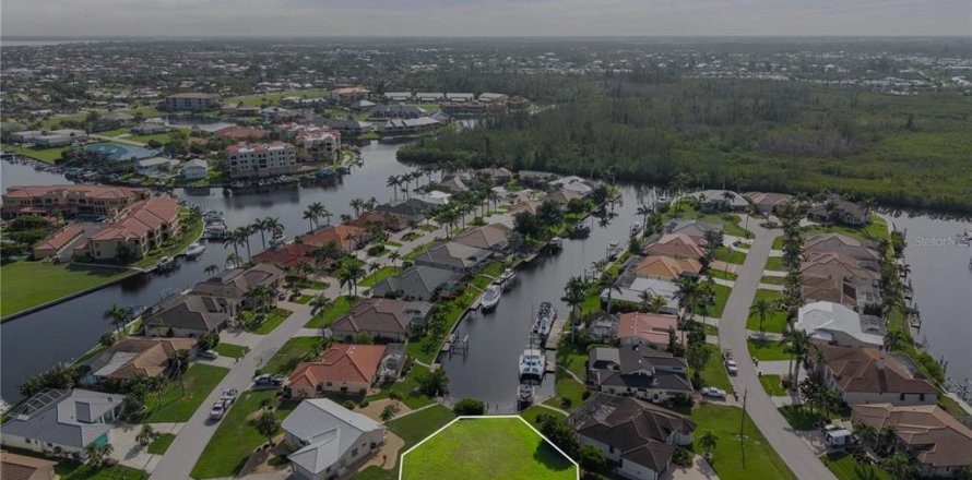 Land in Punta Gorda, Florida № 1776680