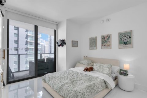 Condo in Miami, Florida, 2 bedrooms  № 2057412 - photo 21
