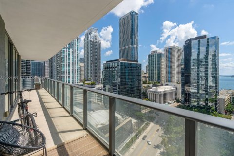 Condo in Miami, Florida, 2 bedrooms  № 2057412 - photo 24