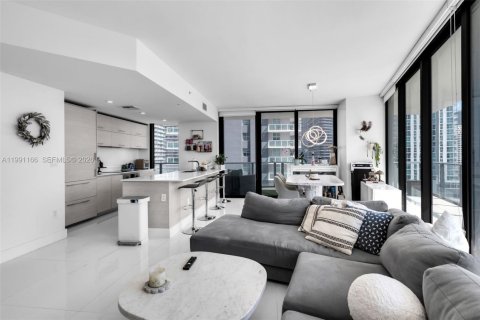 Condo in Miami, Florida, 2 bedrooms  № 2057412 - photo 8