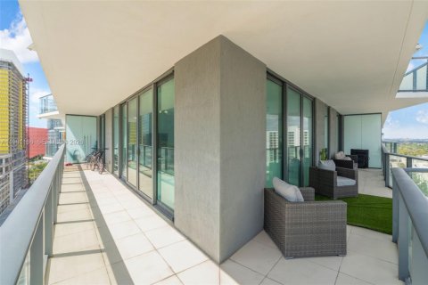 Condo in Miami, Florida, 2 bedrooms  № 2057412 - photo 27