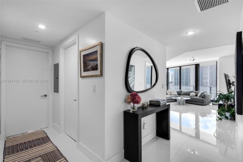 Condo in Miami, Florida, 2 bedrooms  № 2057412 - photo 4