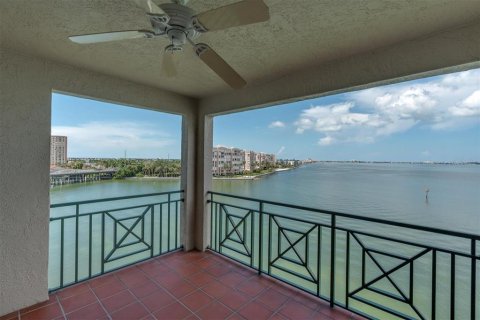 Condominio en alquiler en Saint Petersburg, Florida, 2 dormitorios, 153.57 m2 № 1878251 - foto 1