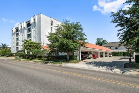 Condo in Winter Park, Florida, 1 bedroom № 2110362 - photo 3