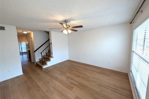 Touwnhouse à louer à Largo, Floride: 2 chambres, 103.86 m2 № 2118988 - photo 5