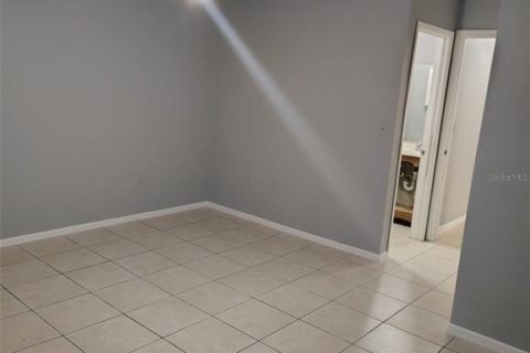 Condo in Kissimmee, Florida, 2 bedrooms  № 1895030 - photo 4