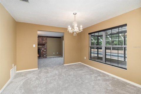 House in Merrit Island, Florida 4 bedrooms, 185.99 sq.m. № 1835484 - photo 7