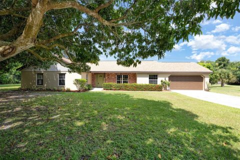 House in Merrit Island, Florida 4 bedrooms, 185.99 sq.m. № 1835484 - photo 27