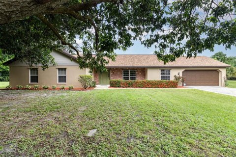 House in Merrit Island, Florida 4 bedrooms, 185.99 sq.m. № 1835484 - photo 1