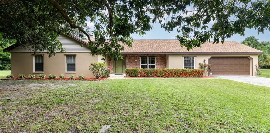 House in Merrit Island, Florida 4 bedrooms, 185.99 sq.m. № 1835484