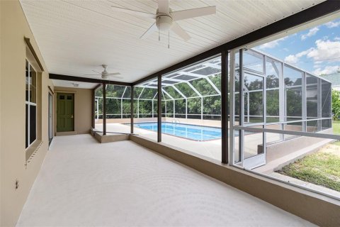 House in Merrit Island, Florida 4 bedrooms, 185.99 sq.m. № 1835484 - photo 23