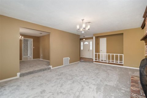House in Merrit Island, Florida 4 bedrooms, 185.99 sq.m. № 1835484 - photo 4