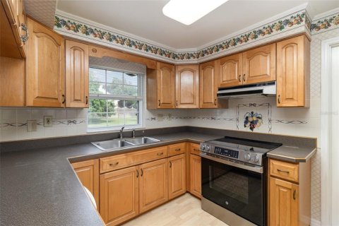 House in Merrit Island, Florida 4 bedrooms, 185.99 sq.m. № 1835484 - photo 11