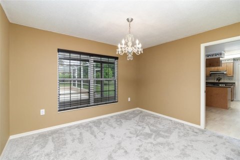 House in Merrit Island, Florida 4 bedrooms, 185.99 sq.m. № 1835484 - photo 6