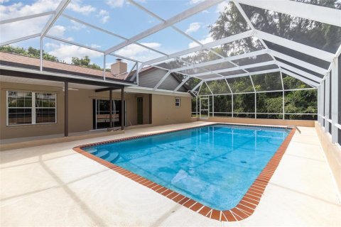 House in Merrit Island, Florida 4 bedrooms, 185.99 sq.m. № 1835484 - photo 2