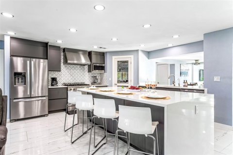 Casa en venta en Saint Petersburg, Florida, 3 dormitorios, 243.5 m2 № 1902905 - foto 7