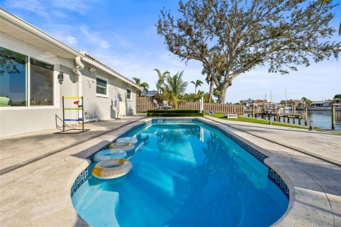 Casa en venta en Saint Petersburg, Florida, 3 dormitorios, 243.5 m2 № 1902905 - foto 27