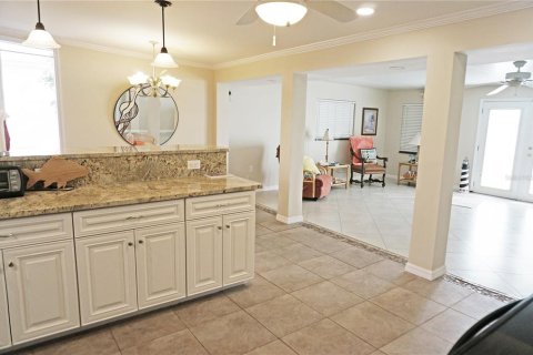 Купить виллу или дом в Порт-Шарлотт, Флорида 6 комнат, 184.5м2, № 1721943 - фото 21