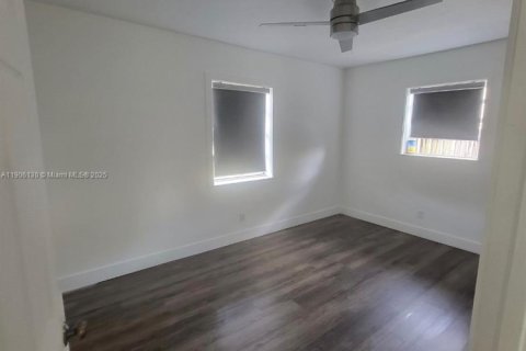 Villa ou maison à louer à Fort Lauderdale, Floride: 2 chambres, 91.42 m2 № 1956697 - photo 5