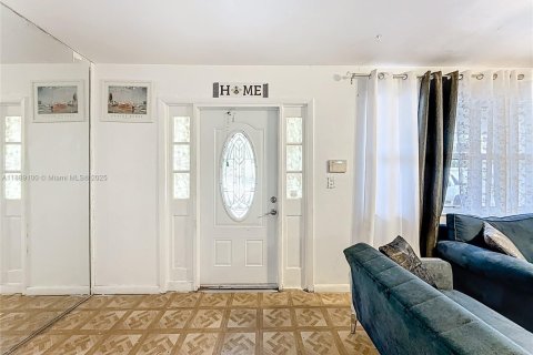 Casa en venta en Miami, Florida, 3 dormitorios, 158.31 m2 № 1946727 - foto 11