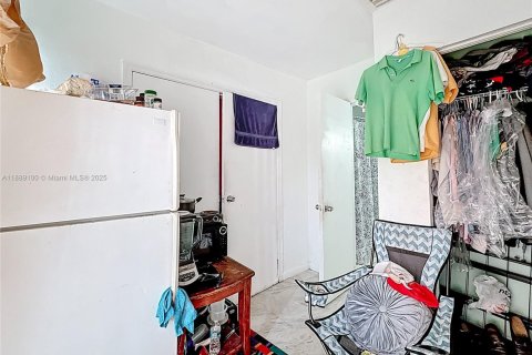 Casa en venta en Miami, Florida, 3 dormitorios, 158.31 m2 № 1946727 - foto 28