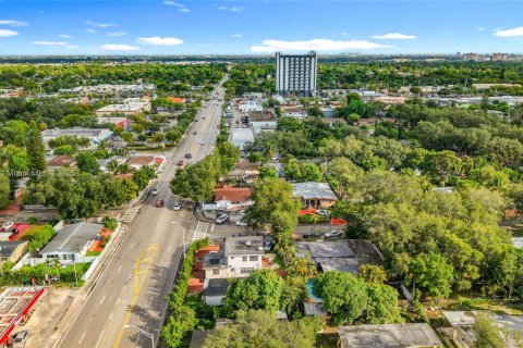 Casa en venta en Miami, Florida, 3 dormitorios, 158.31 m2 № 1946727 - foto 3