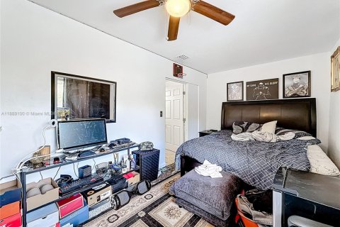 Casa en venta en Miami, Florida, 3 dormitorios, 158.31 m2 № 1946727 - foto 22