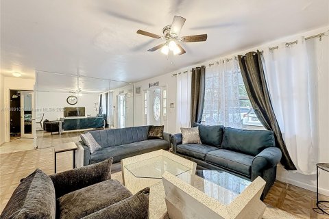 Casa en venta en Miami, Florida, 3 dormitorios, 158.31 m2 № 1946727 - foto 14