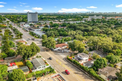Casa en venta en Miami, Florida, 3 dormitorios, 158.31 m2 № 1946727 - foto 4