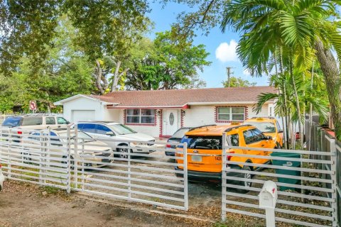 Casa en venta en Miami, Florida, 3 dormitorios, 158.31 m2 № 1946727 - foto 7