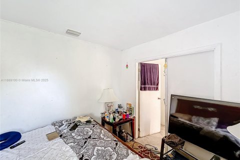 Casa en venta en Miami, Florida, 3 dormitorios, 158.31 m2 № 1946727 - foto 30