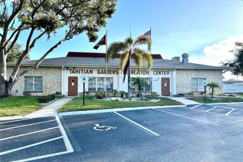 Condo in Holiday, Florida, 2 bedrooms  № 1532923 - photo 15