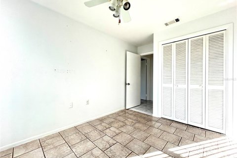 Condo in Holiday, Florida, 2 bedrooms  № 1532923 - photo 10