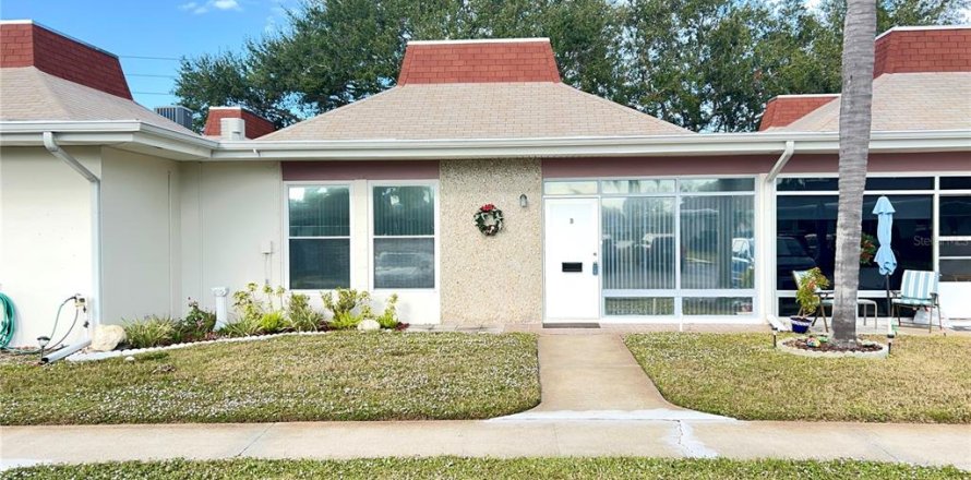 Condo in Holiday, Florida, 2 bedrooms № 1532923
