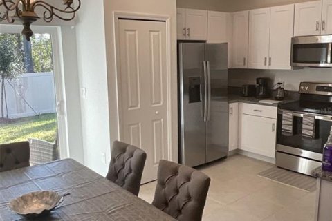 Adosado en alquiler en Ruskin, Florida, 3 dormitorios, 157 m2 № 1803840 - foto 4