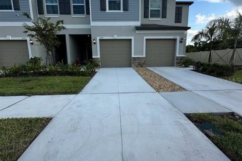Adosado en alquiler en Ruskin, Florida, 3 dormitorios, 157 m2 № 1803840 - foto 1