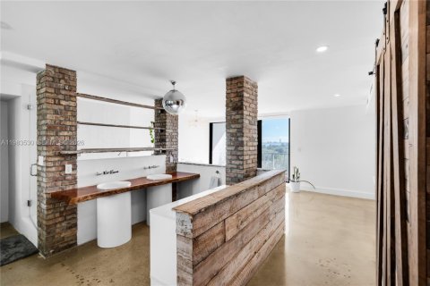 Снять в аренду кондоминиум в Майами, Флорида 4 спальни, 295.34м2, № 2045626 - фото 29
