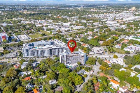 Снять в аренду кондоминиум в Майами, Флорида 4 спальни, 295.34м2, № 2045626 - фото 22