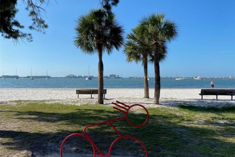 Casa en venta en Gulfport, Florida, 3 dormitorios, 120.77 m2 № 2216393 - foto 27