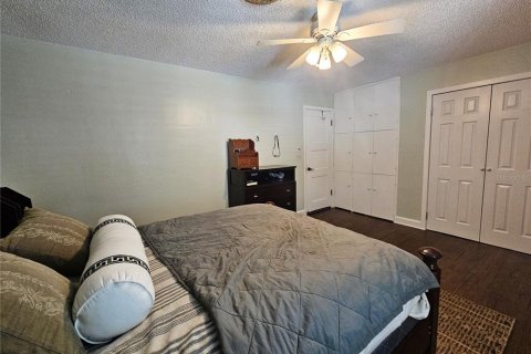 Villa ou maison à louer à Tampa, Floride: 3 chambres, 158.12 m2 № 2387623 - photo 12