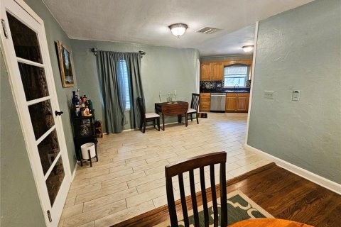 Villa ou maison à louer à Tampa, Floride: 3 chambres, 158.12 m2 № 2387623 - photo 24
