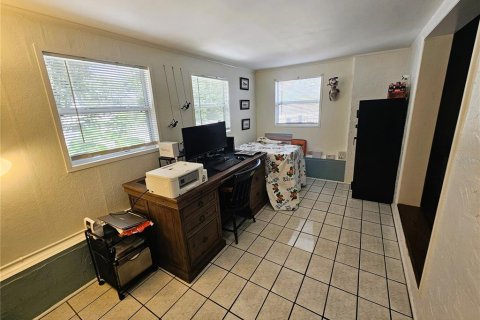 Villa ou maison à louer à Tampa, Floride: 3 chambres, 158.12 m2 № 2387623 - photo 7