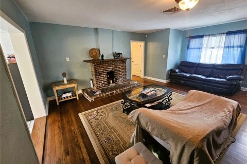Villa ou maison à louer à Tampa, Floride: 3 chambres, 158.12 m2 № 2387623 - photo 6