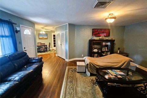 Villa ou maison à louer à Tampa, Floride: 3 chambres, 158.12 m2 № 2387623 - photo 22