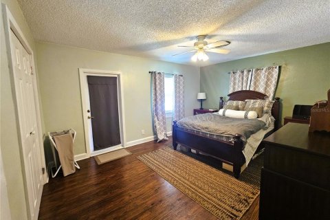 Villa ou maison à louer à Tampa, Floride: 3 chambres, 158.12 m2 № 2387623 - photo 14