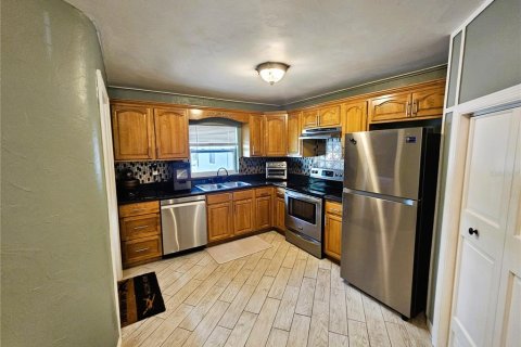 Villa ou maison à louer à Tampa, Floride: 3 chambres, 158.12 m2 № 2387623 - photo 25