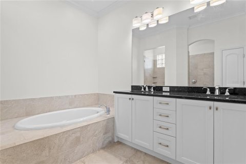 Купить виллу или дом в Брейдентон, Флорида 9 комнат, 185.71м2, № 2394303 - фото 30