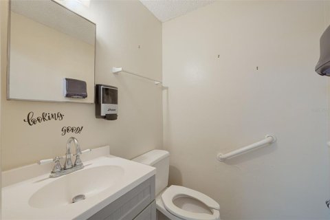 Propiedad comercial en venta en Dunedin, Florida, 393.53 m2 № 2136077 - foto 17