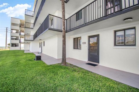Condo in Flagler Beach, Florida, 2 bedrooms № 2113680 - photo 2